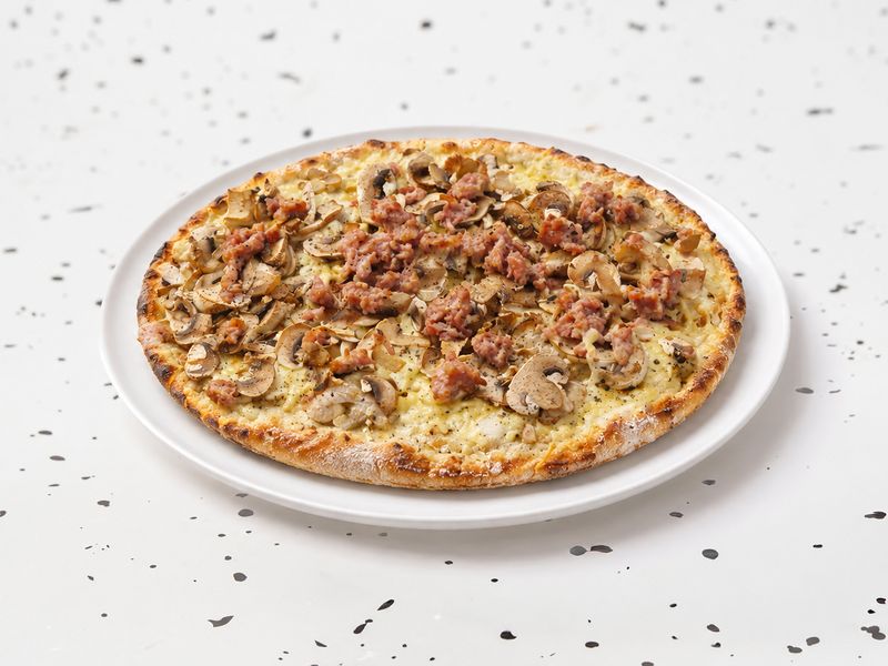 Pizza Funghi e salsiccia
